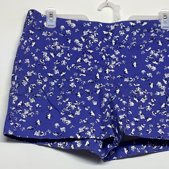 Banana Republic Floral Shorts - Picture 2 of 6